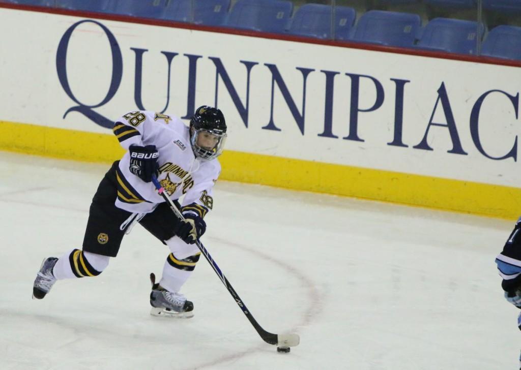 Quinnipiac womens hockey defeats Maine 2-0