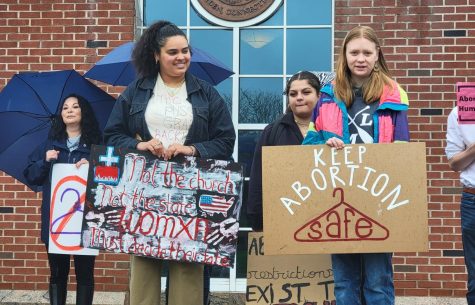 Quinnipiac students protest SCOTUS Roe v. Wade draft opinion