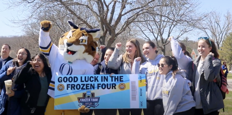 University+holds+Frozen+Four+pep+rally